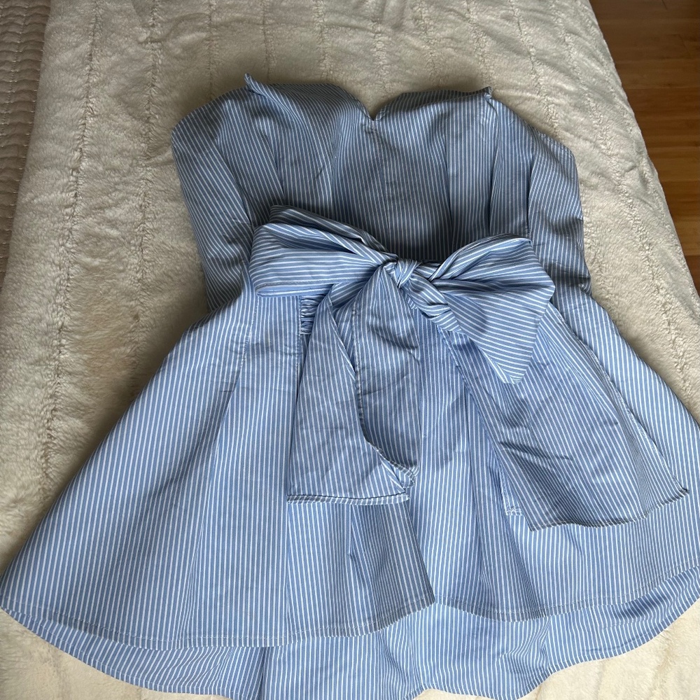 Blue striped strapless top